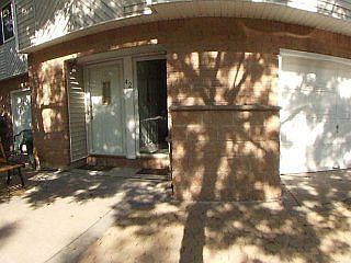 1st image of 42 White Oak Ln