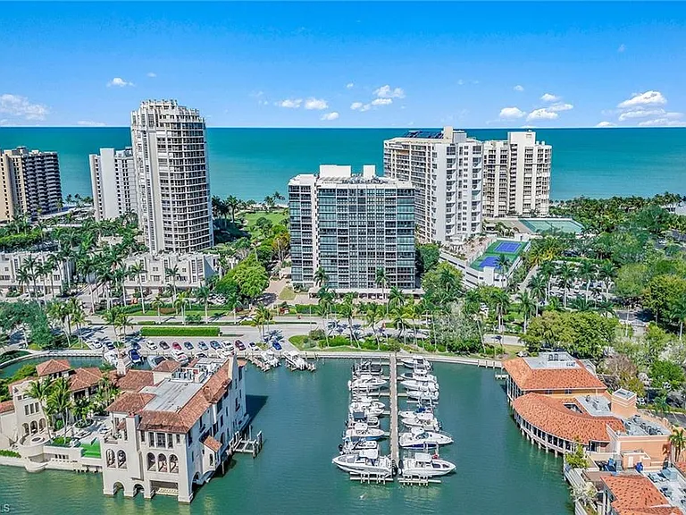 4031 Gulf Shore Blvd N #3B — Photo 26