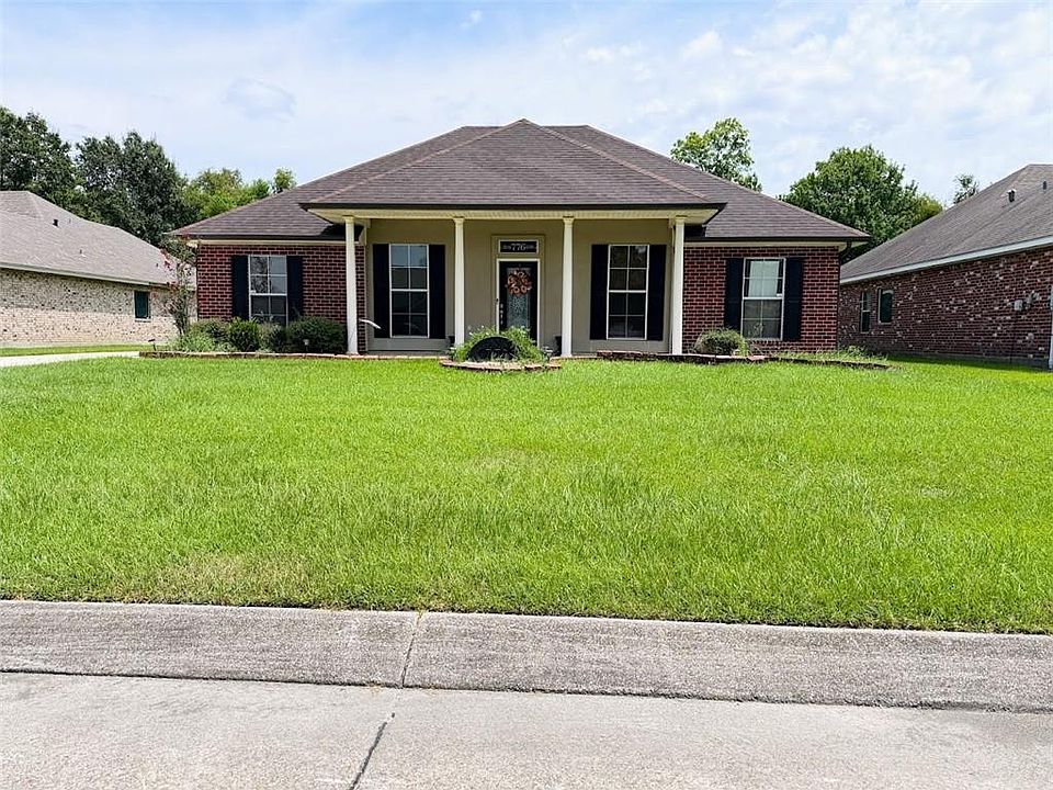 2nd image of 776 Emma Dr