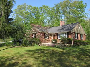 304 Firetown Rd, Simsbury, CT 06070