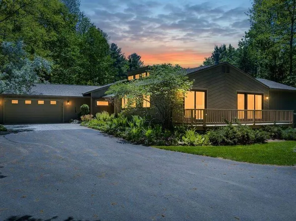 2630 Birch Dr, Boyne City, MI 49712
