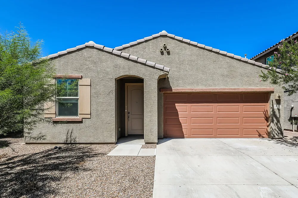 4 bed, 3.0 bath, 2027 sqft, $2,145 — Photo 1