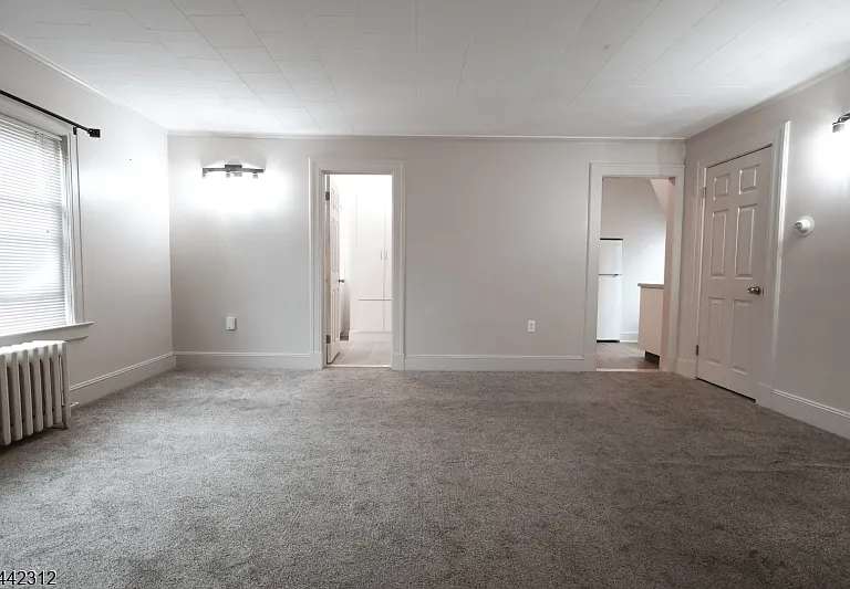 17 Hazelwood Ave — Photo 8