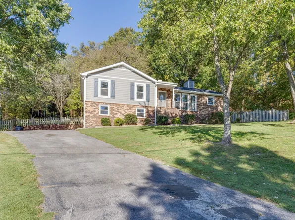 185 Honeysuckle Dr, Hendersonville, TN 37075
