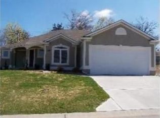 2301 S Powahatan Ct, Independence, MO 64057