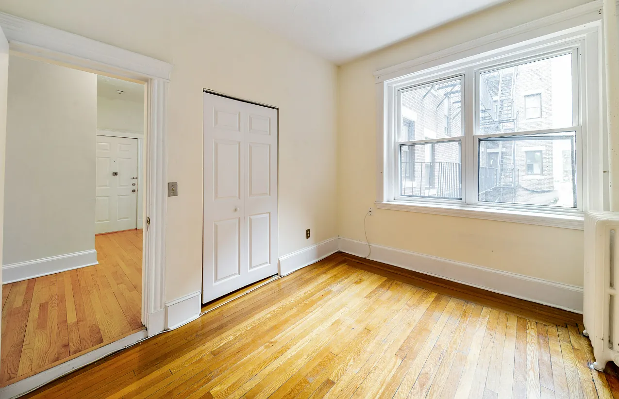 2 bed, 900 sqft, $3,600 — Photo 4