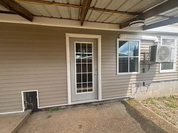 159 Locust Grove Rd #B, Hopkinsville, KY 42240