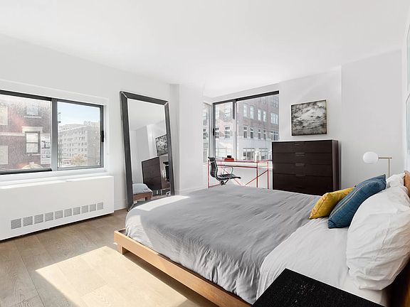 4th image of 270 W 17th St APT 2L