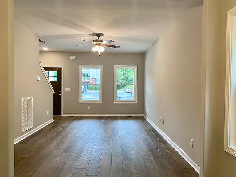 714 Gracey Ave — Photo 6