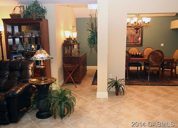 5th image of 14 Elizabeth Ln