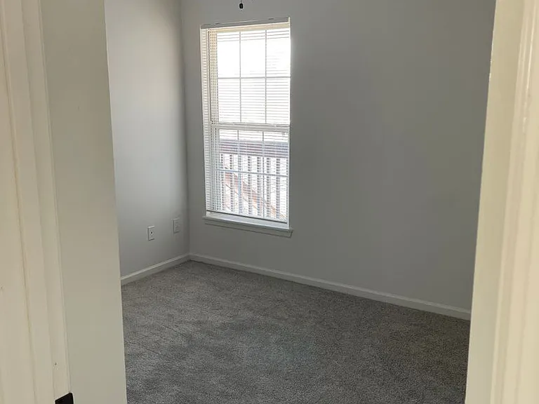 601-643 Port Arthur Rd — Photo 39
