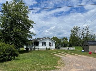 17 Hoffman Dr, Fulton, NY 13069