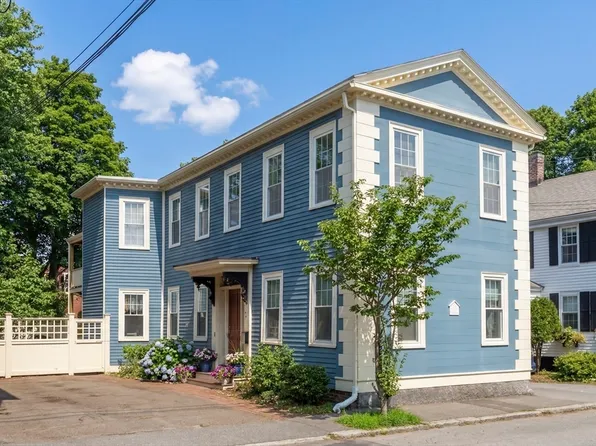 21 Briggs St #2, Salem, MA 01970