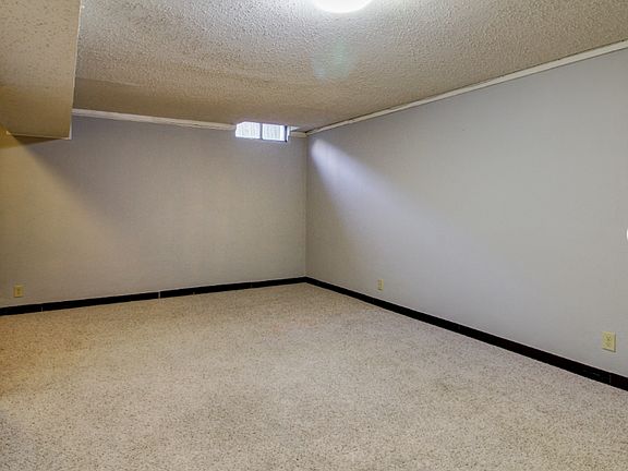 3rd image of 1000 S Woodlawn St #1107