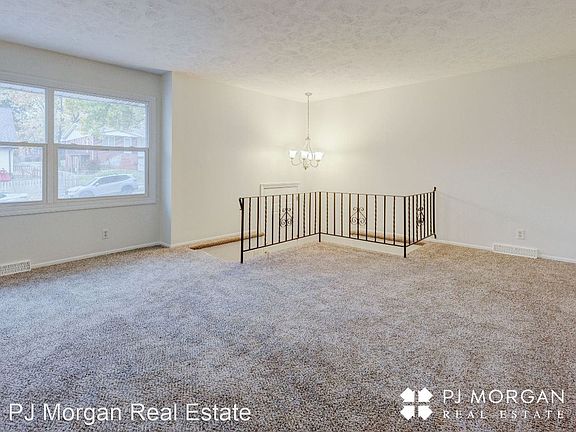 4th image of 9526 Binney St