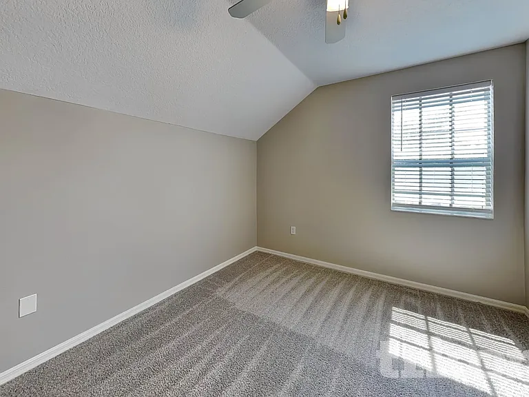 10211 Summerview Cir — Photo 11