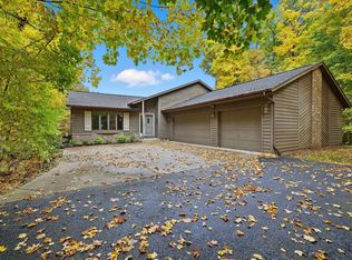29214 Manor Dr, Waterford, WI 53185