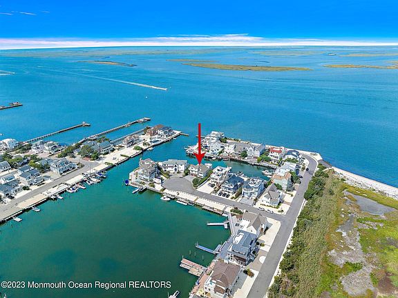 3rd image of 120 Yarmouth Ct
