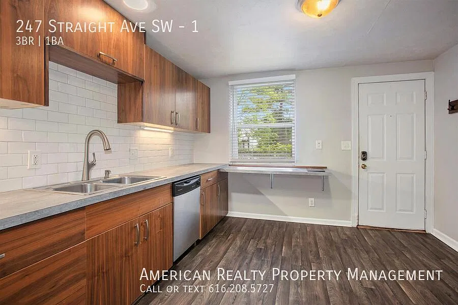 3 bed, 984 sqft, $1,350 — Photo 3