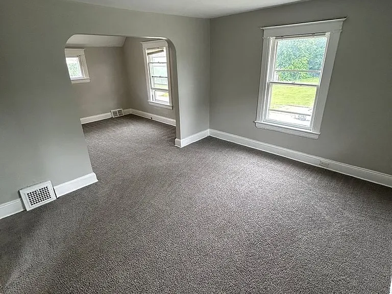 12918 Ferris Ave — Photo 4