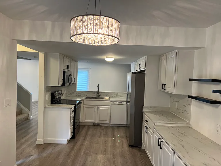 5658 Drake Hollow Dr W — Photo 12