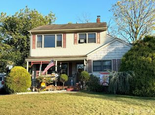 87 1st St #A, Milltown, NJ 08850