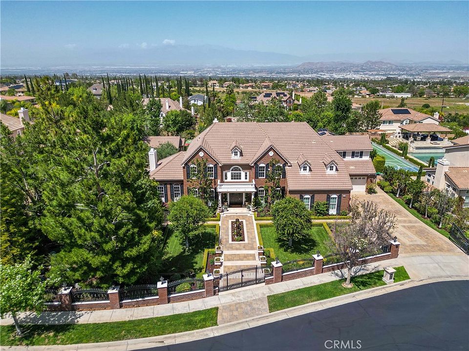 1st image of 1147 Sandra Cir