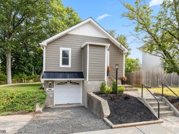 15 Lackawanna Ave, Woodland Park, NJ 07424