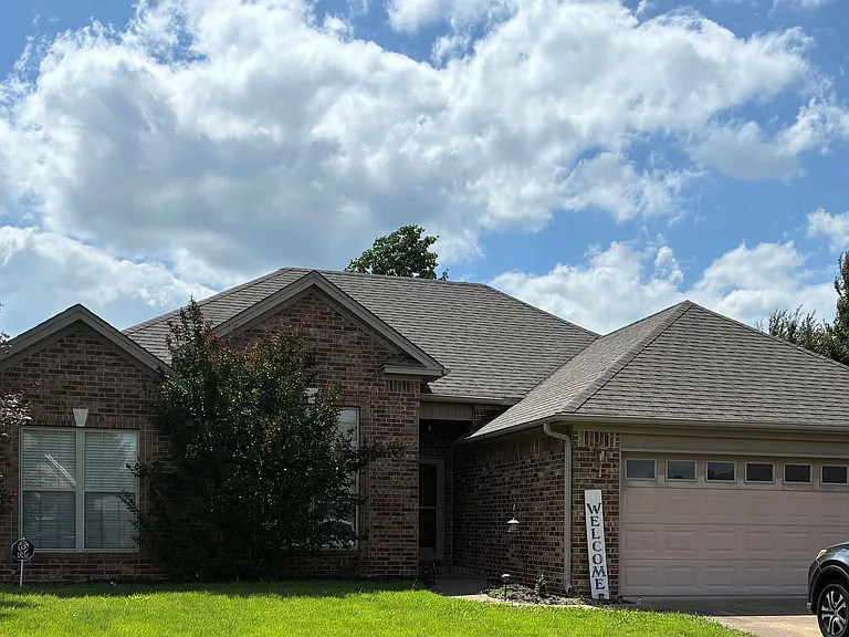 2217 Daniel Dr — Photo 1