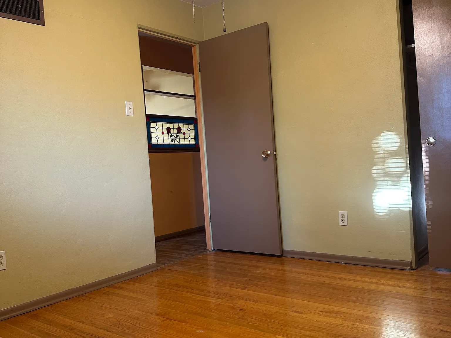 2 bed, 936 sqft, $1,200 — Photo 4