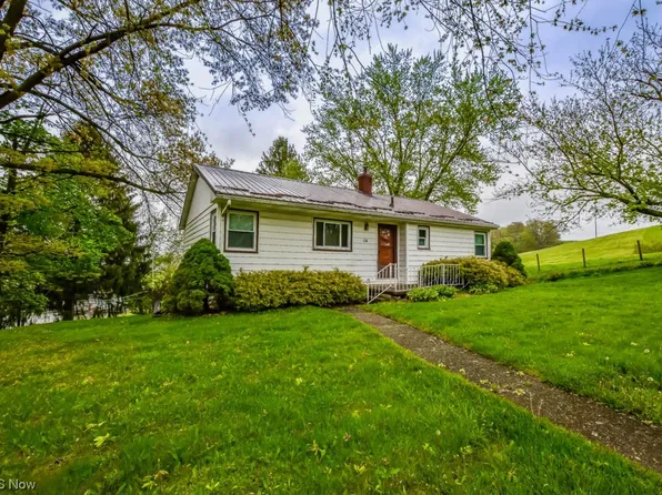 114 Fairview St, Baltic, OH 43804