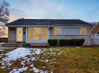 11022 Hillcrest St, Livonia, MI 48150