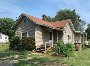 706 N 6th St, Benld, IL 62009
