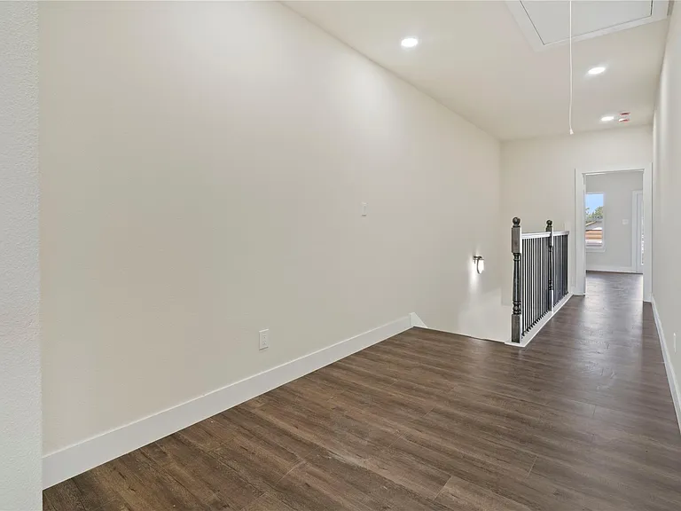 8027 Virgil St — Photo 26