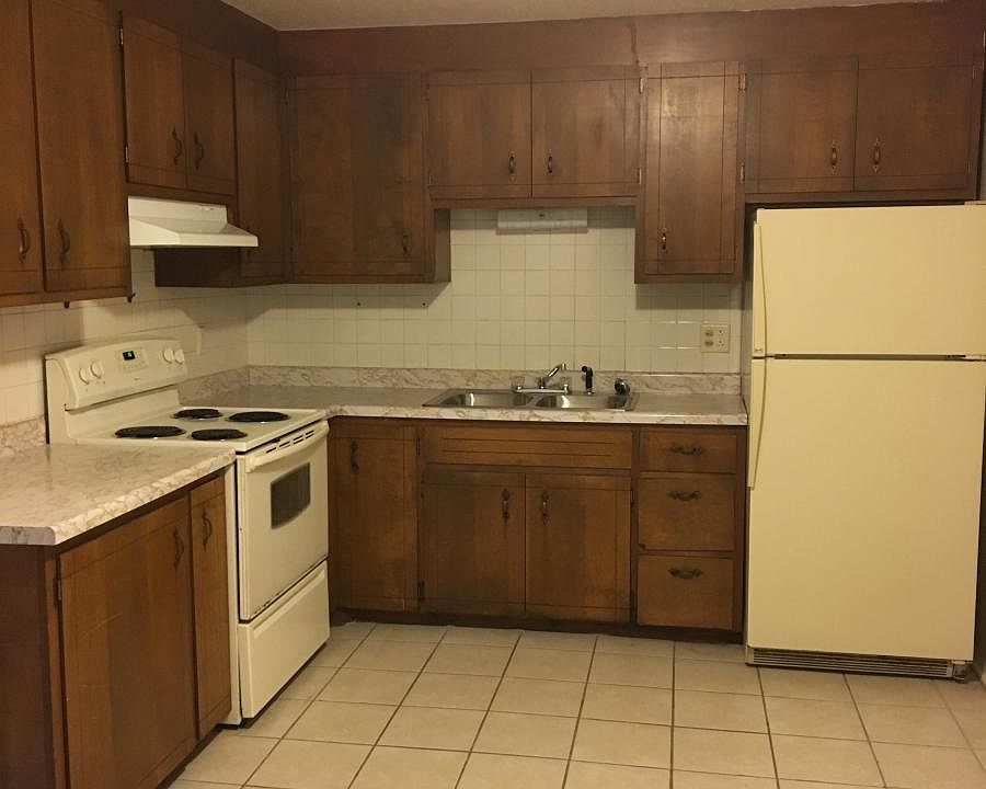 1st image of 161 S Crosswell Ave APT 3