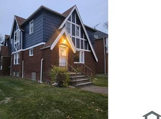 934 Ravine Dr, Cleveland Heights, OH 44112