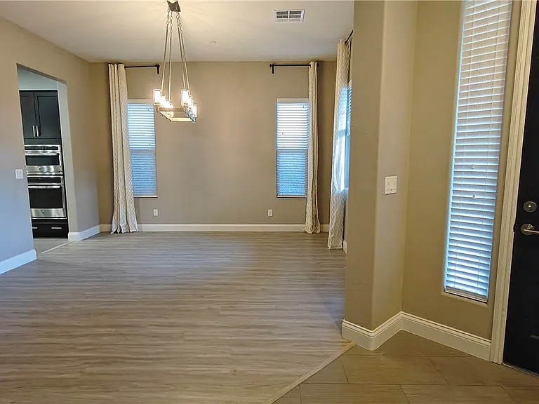 2868 Josephine Dr — Photo 6
