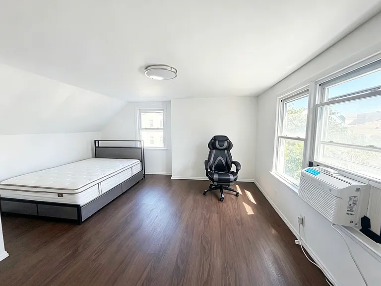 110 Grant Ave #2 — Photo 8