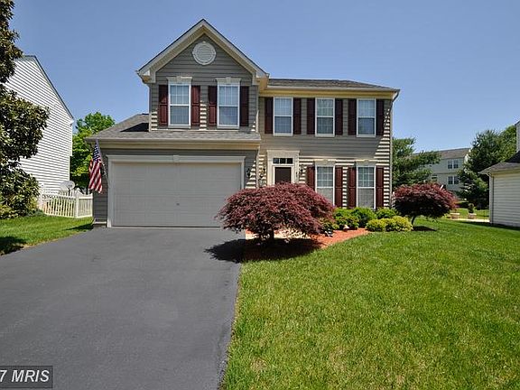 3rd image of 85 John Ct