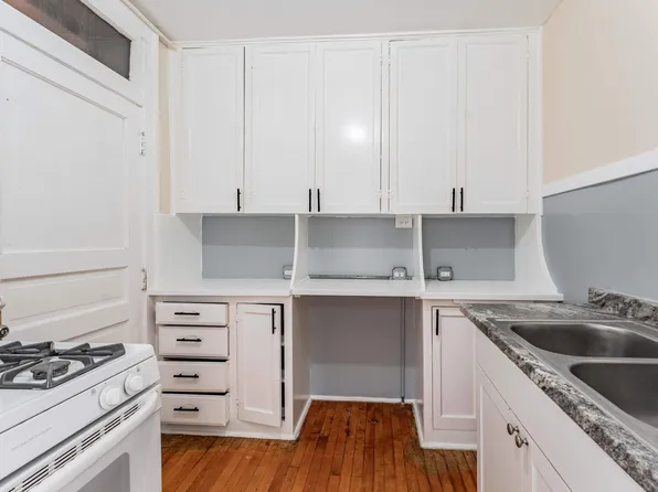 5801 S Whipple St APT 1, Chicago, IL 60629