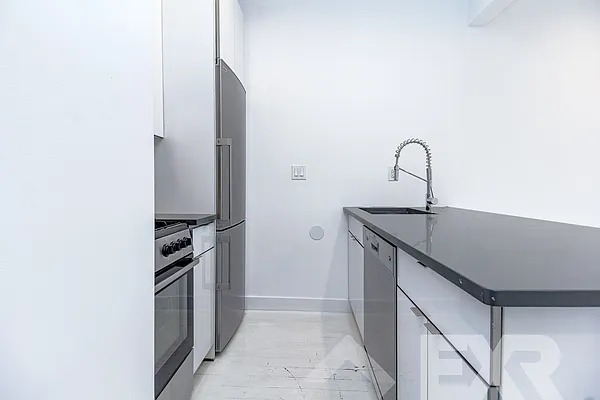 Rented by EXR | media 3