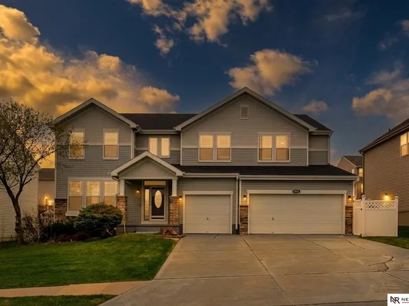 8916 N 156th Ave, Bennington, NE 68007