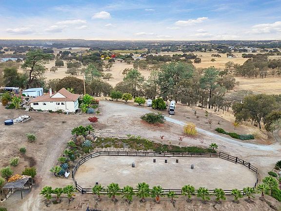 3rd image of 178 Carmel Rd