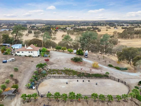 178 Carmel Rd, Burson, CA 95225