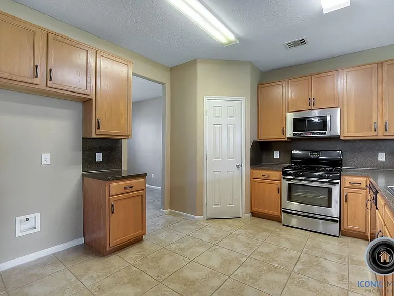 29434 Legends Bluff Dr — Photo 10