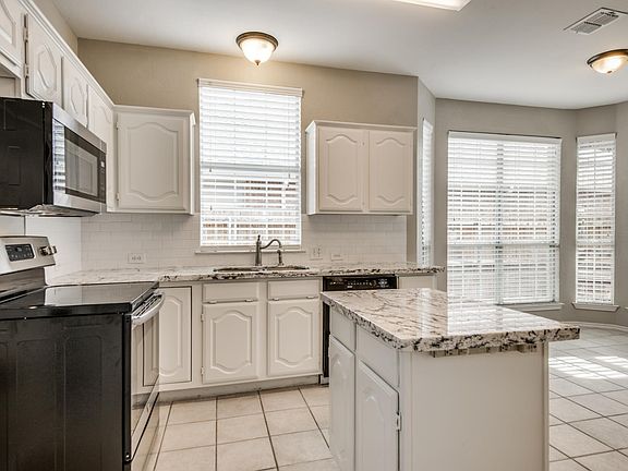 4th image of 10617 Birmingham Dr