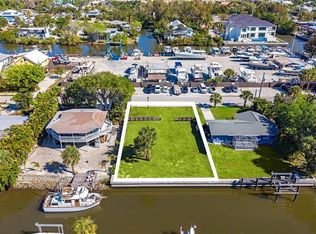 2754 Bayview DR, NAPLES, FL 34112