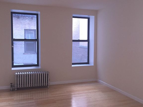 2nd image of 11875 Metropolitan Ave