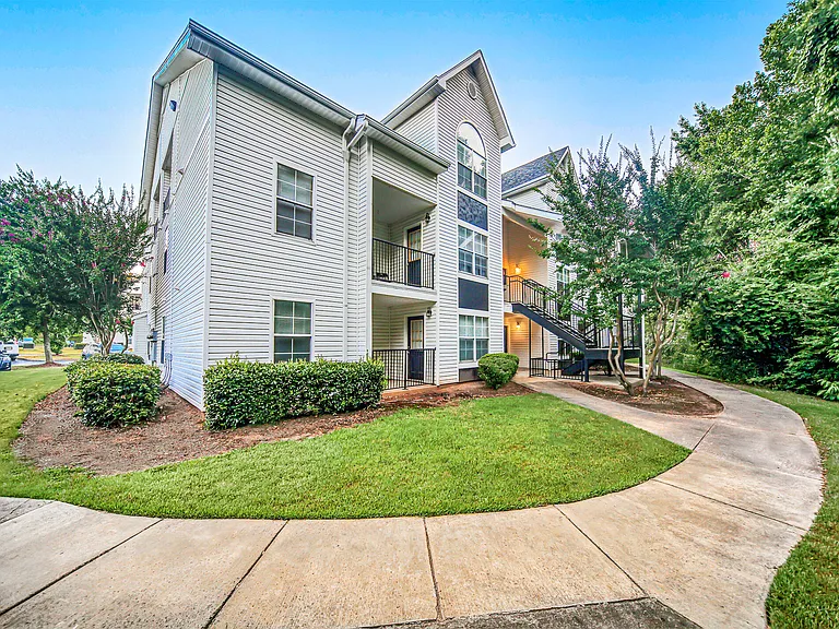 The Landings at Houston Levee — Photo 1
