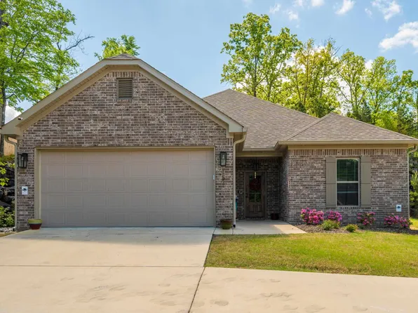 152 Apple Blossom Pl, Hot Springs, AR 71913